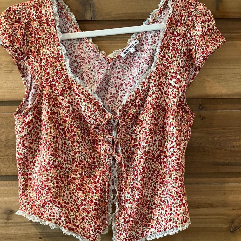 Reformation Safia Top in La Vie en Rose print